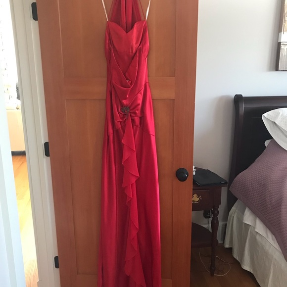 Red Hot Valentine Gown - Picture 3 of 8
